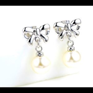 NEW Trendy Bow Tie with Pearl Drop Earring in SILVER